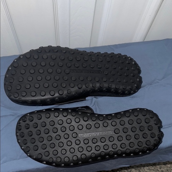 UA Rock Black Slide Sandals with Bull Logo - Picture 3 of 3